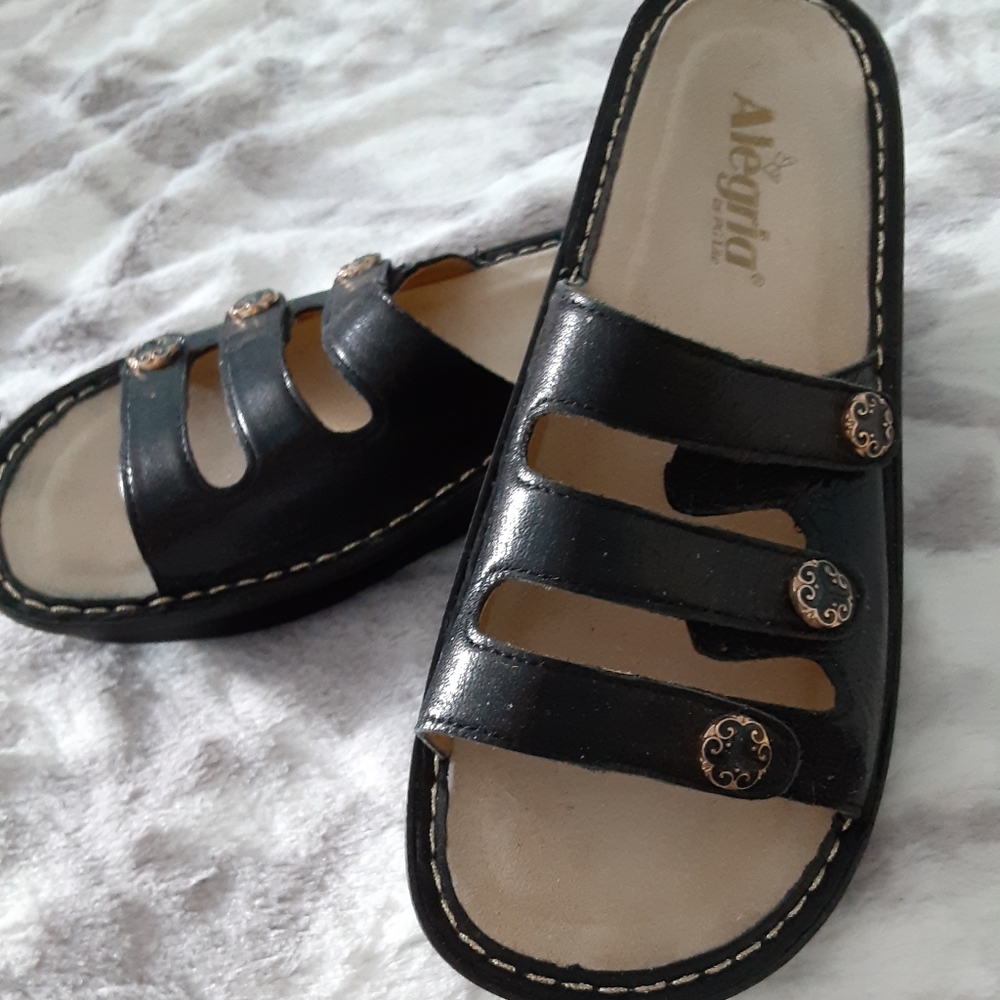🌻EUC leather sandals🌻